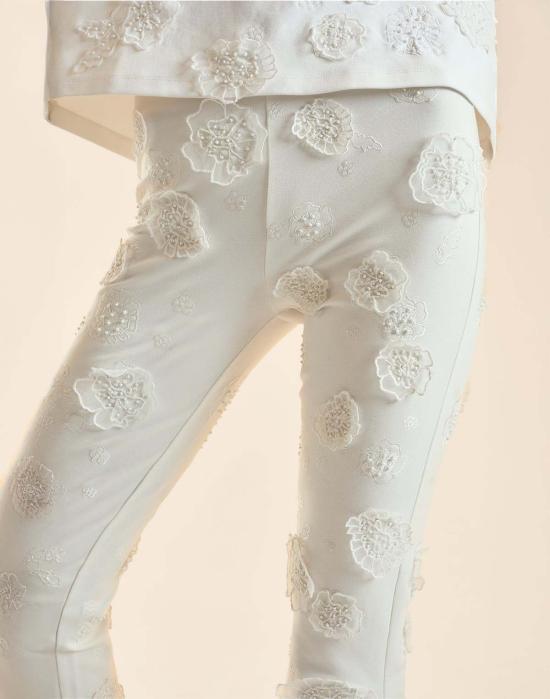  신시아 로리 스트레이트 팬츠 신시아 로울리 팝 플로럴 아플리케  화이트 - CYNTHIA ROWLEY