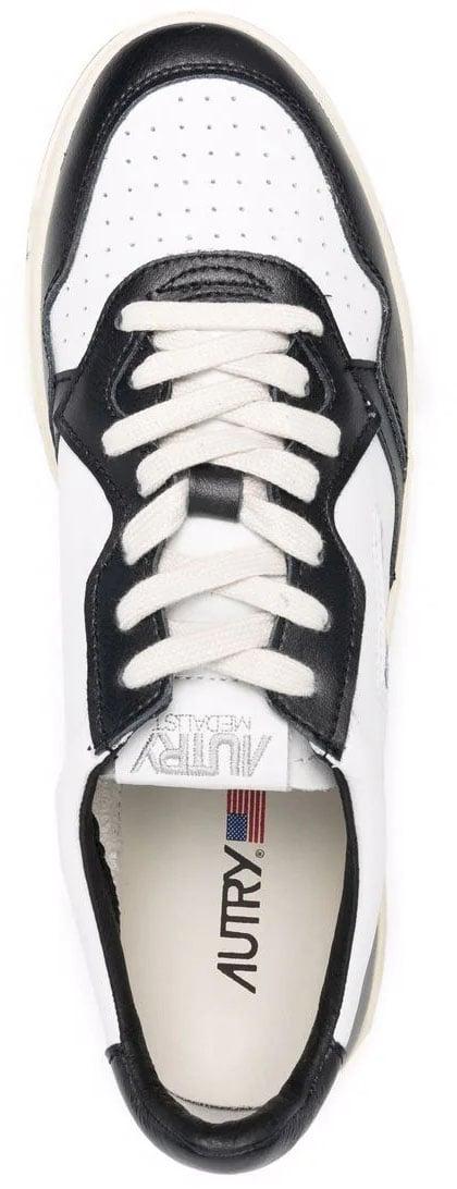 25FW 오트리 메달리스트 로우 스니커즈 AULMWB01 WHITE - AUTRY