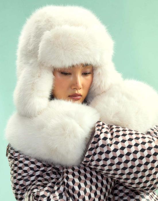  신시아 로리 이어플랩 캡 신시아 로울리 스노우 버니 트래퍼 햇 아이보리 - CYNTHIA ROWLEY