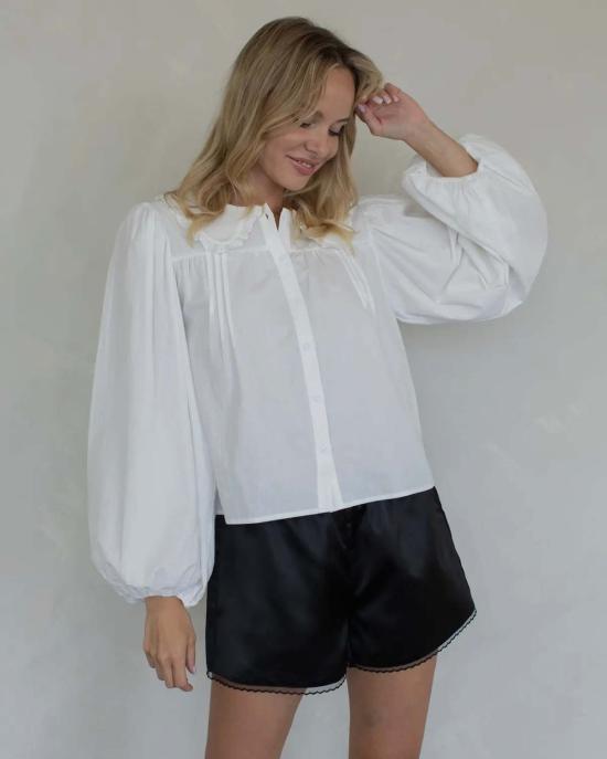  아잘레아 숏팬츠 아잘리아 로렌 새틴 반바지 - AZALEA