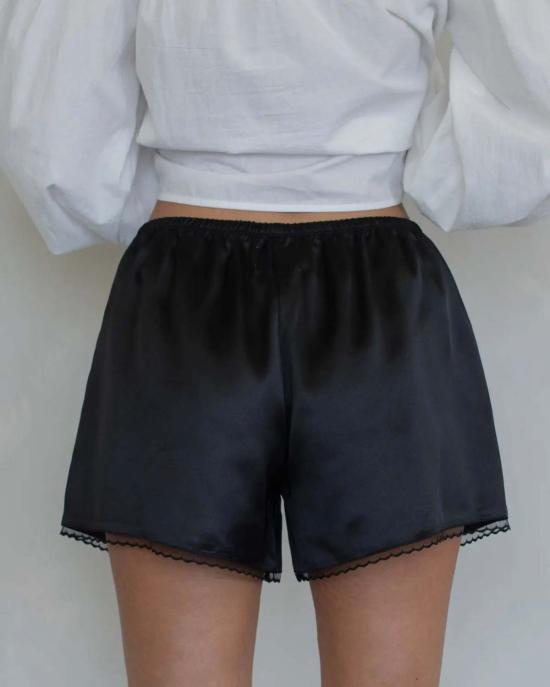  아잘레아 숏팬츠 아잘리아 로렌 새틴 반바지 - AZALEA