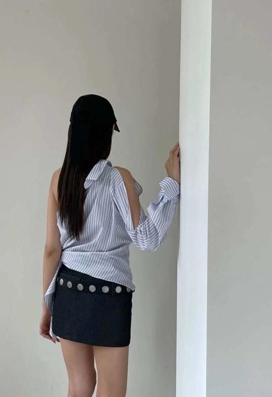  더 엔케이씨 스토어 숏 스커트 Nkc 스토어 개비 스커트 블랙 데님 - The NKC Store