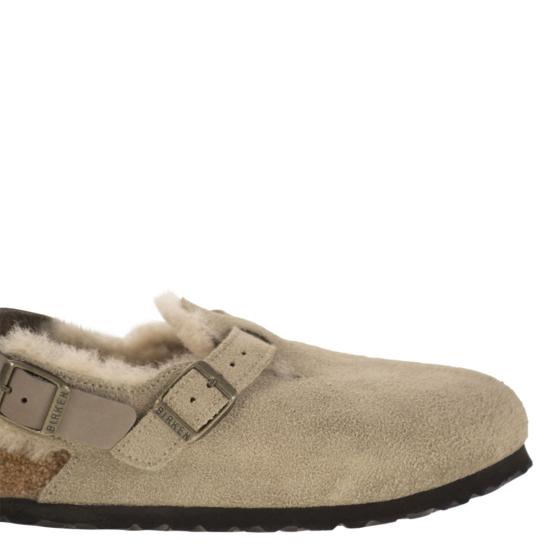 25FW 버켄스탁 Tokio 토키오 시어링 스웨이드 버클 클로그 뮬 샌들 1028349 BEIGE - BIRKENSTOCK
