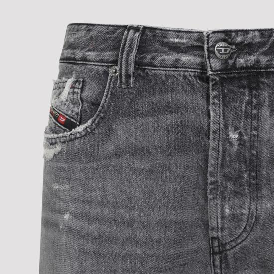 25FW 디젤 스트레이트 팬츠 A0701809M64 02 GREY - DIESEL