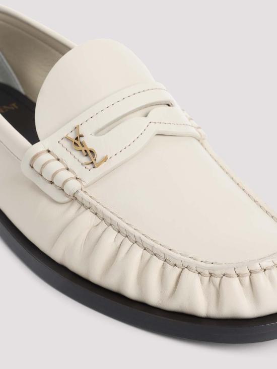 26SS 생로랑 모노그램 레더로퍼 820648AAELH1001 Nude Neutrals - SAINT LAURENT