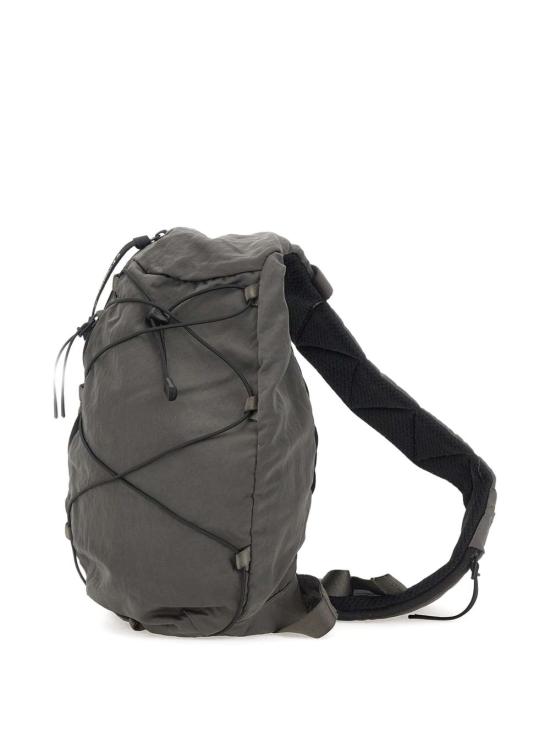 25FW 씨피 컴퍼니 백팩 19CMAC735A005269G921 GUNMETAL DOM - C.P. COMPANY