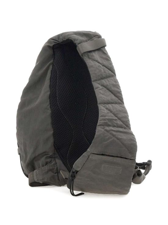 25FW 씨피 컴퍼니 백팩 19CMAC735A005269G921 GUNMETAL DOM - C.P. COMPANY