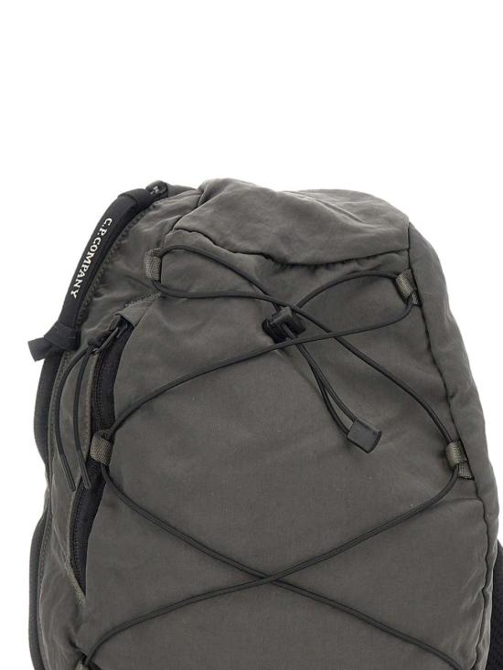 25FW 씨피 컴퍼니 백팩 19CMAC735A005269G921 GUNMETAL DOM - C.P. COMPANY