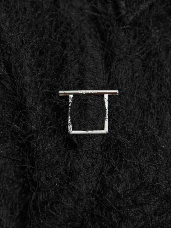 25FW 알렉산더 맥퀸 T바 하네스 셔츠 828259QRAB91000 - ALEXANDER MCQUEEN