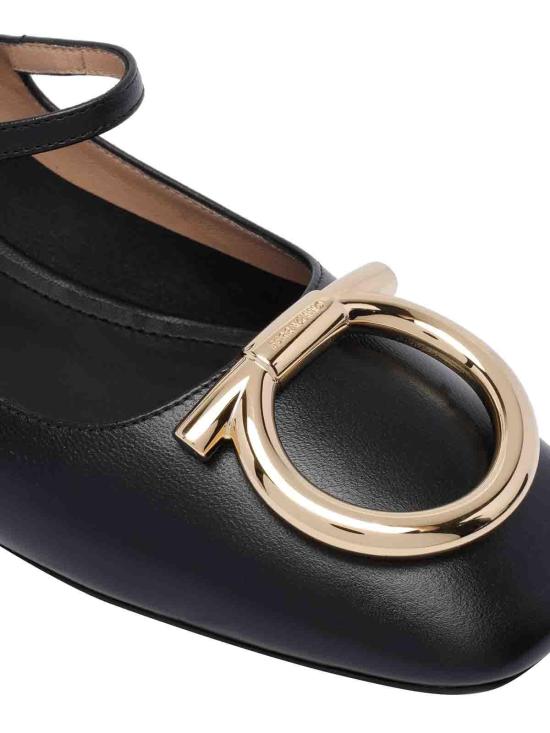 25FW 살바토레 페라가모 플랫 슈즈 78521901K512NERO Black - SALVATORE FERRAGAMO