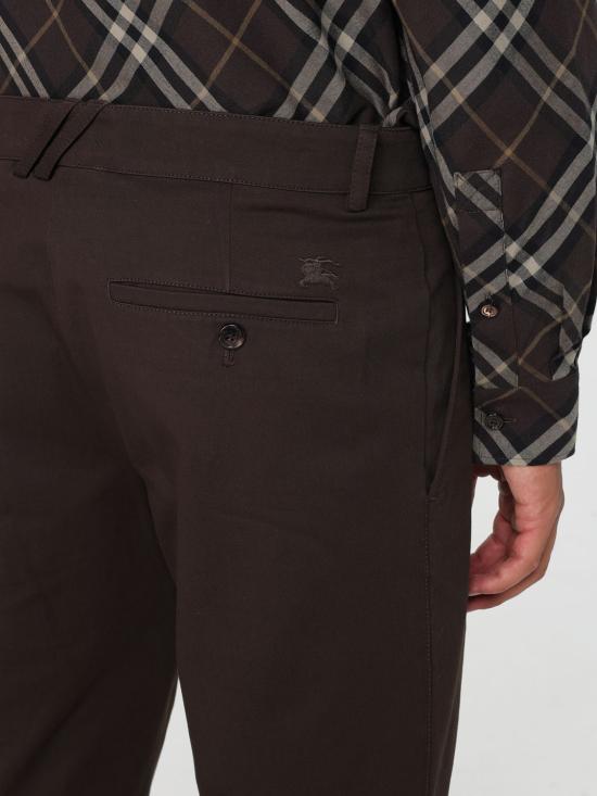 25FW 버버리 코튼 치노 팬츠 코튼 치노  8115268 Brown - BURBERRY