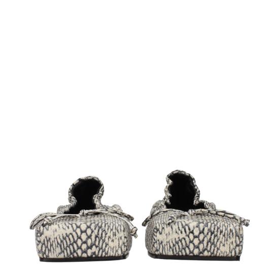 25SS 자크뮈스 플랫 슈즈 243FO1573233150 - JACQUEMUS