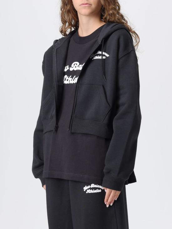 25FW 뉴발란스 스웨터 WJ53509BK Black - NEW BALANCE