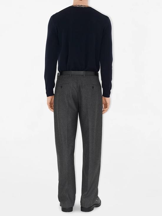 25FW 버버리 체크 트리밍 울 스웨터 8113085A1222 BLACK - BURBERRY