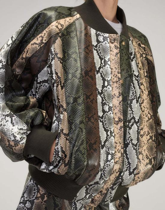  신시아 로리 봄버 자켓 신시아 로울리 스네이크 엠보싱 비건 가죽 봄버 재킷 - CYNTHIA ROWLEY