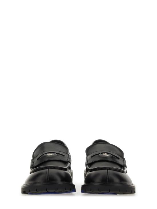25FW 버버리 레더 로그 로퍼 8111385 A1189 BLACK - BURBERRY