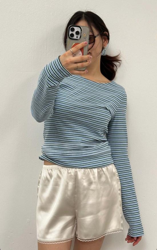  아잘레아 숏팬츠 아잘리아 로렌 새틴 반바지 - AZALEA