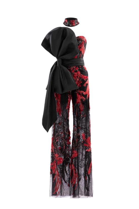  사이드 코베이시 점프수트 자수 스트랩리스