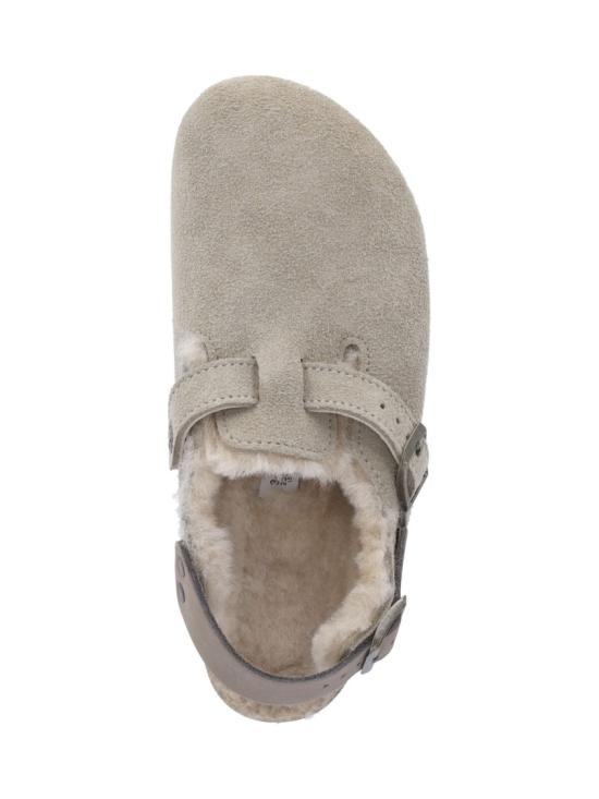 25FW 버켄스탁 Tokio 토키오 시어링 스웨이드 버클 클로그 뮬 샌들 1028349TAUPE Neutrals - BIRKENSTOCK