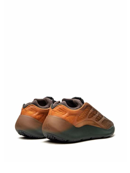  이지 스니커즈 GY4109 Brown - YEEZY