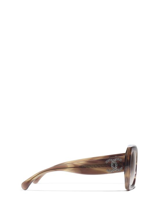 26FW 샤넬 선글라스 CH5555 14160A STRIPED TORTOISE TAUPE - CHANEL