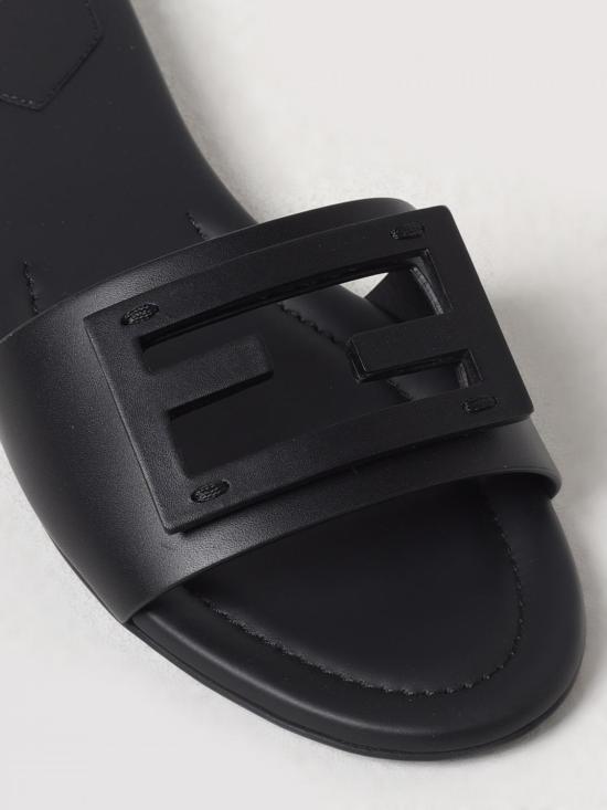 26SS 펜디 바게트 레더 슬라이드 8R8136AE7T F0ABB Black - FENDI