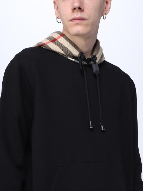 25FW 버버리 긴팔 티셔츠 8058117 Black - BURBERRY