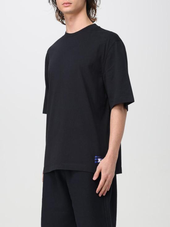 25FW 버버리 EKD 로고 패치 코튼 티셔츠 8080814 Black - BURBERRY