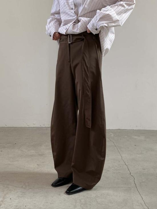  더 엔케이씨 스토어 스트레이트 팬츠 Nkc 스토어 벨티드 배럴 팬츠 브라운 - The NKC Store