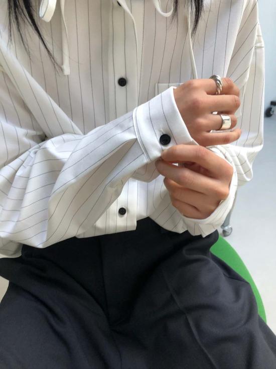  더 엔케이씨 스토어 자켓 Nkc 스토어 스트라이프 후드 샤켓 화이트 블랙 스트라이프 - The NKC Store