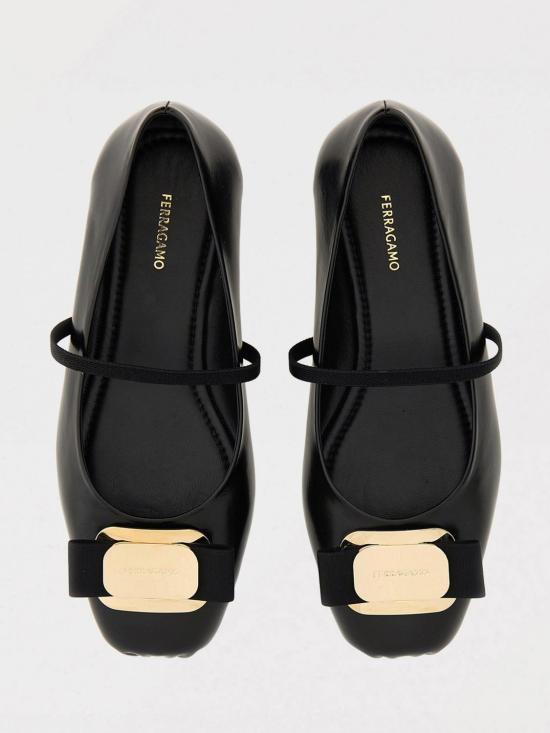 25FW 살바토레 페라가모 플랫 슈즈 768868 01H345 005 Black - SALVATORE FERRAGAMO