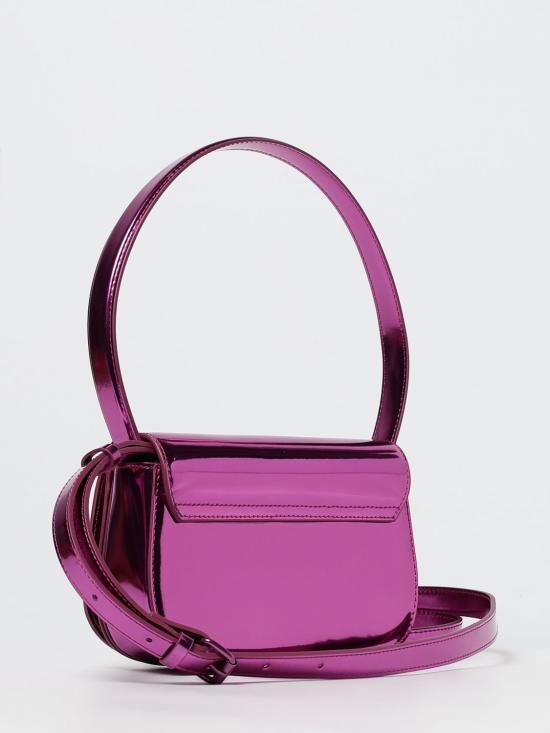 25FW 디젤 1DR 숄더백 인 미러드 레더 X08396PS202 T5007 Fuchsia - DIESEL