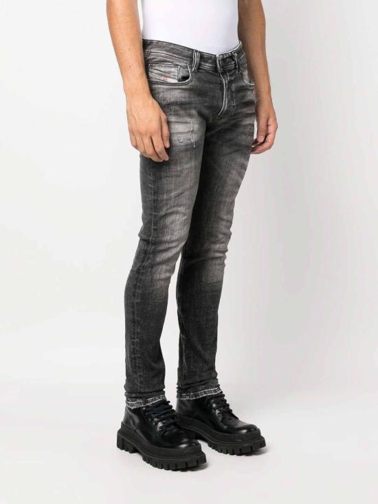  디젤 스트레이트 팬츠 A0359409G8602 Dark Wash - DIESEL