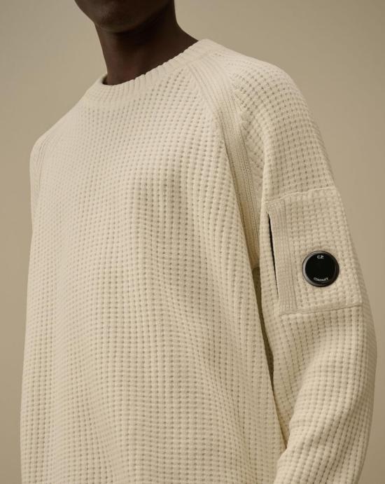 25FW 씨피 컴퍼니 코튼 셔닐 크루넥 스웨터 19CMKN023A005558G 103 Gauze white - C.P. COMPANY