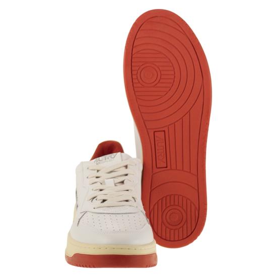 25FW 오트리 X 메종키츠네 스니커즈 AULM WHITE RED - AUTRY X MAISON KITSUNE