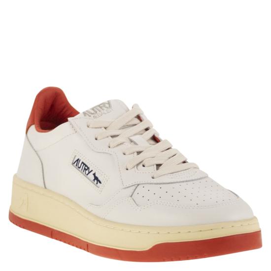 25FW 오트리 X 메종키츠네 스니커즈 AULM WHITE RED - AUTRY X MAISON KITSUNE