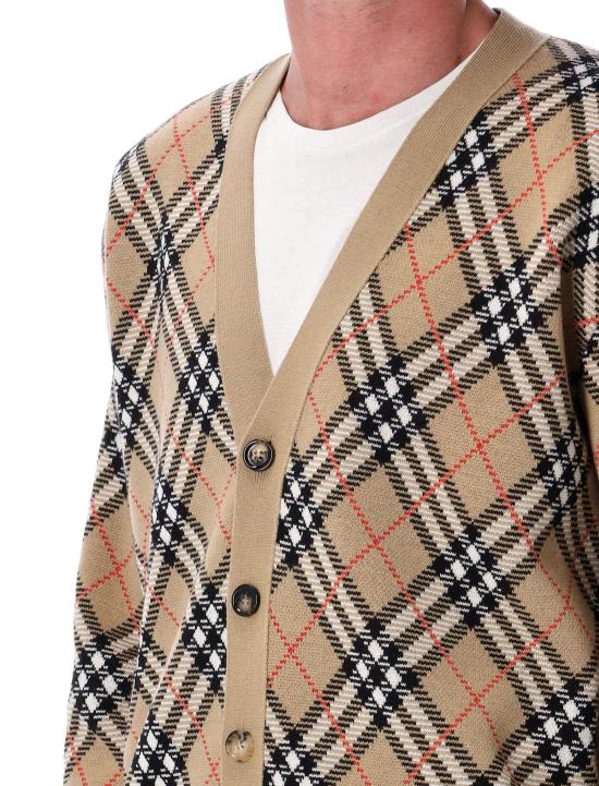 25FW 버버리 울 브이넥 체크 가디건 8110629 B9368 SAND SAND IP CHECK - BURBERRY