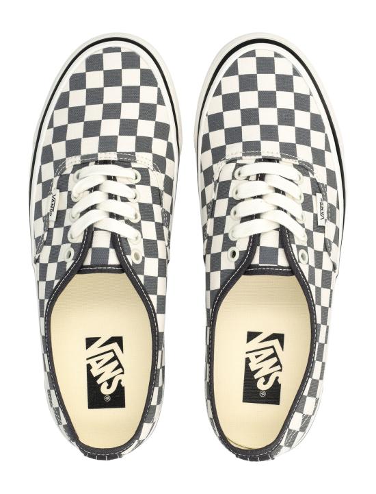 25FW 반스 스니커즈 VN000EBNQIY1 CHECKERBOARD ASPHALT MARSHMALLOW - VANS