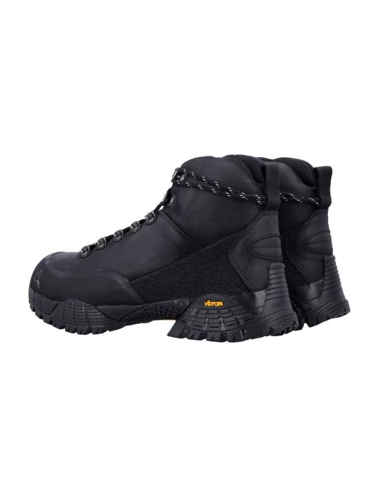 26FW 로아 부츠 NBUW1381LE155 BLK0001 Nero - ROA