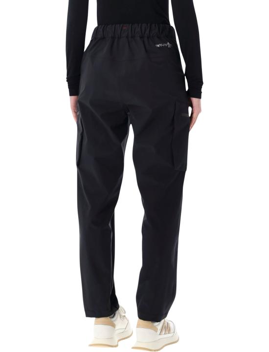 25FW 몽클레어 트레이닝/조거 팬츠 J20982A00003597FA 999 Nero - MONCLER