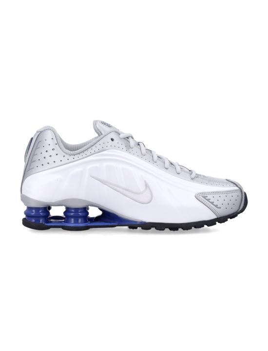 25FW 나이키 샥스 R4 스니커즈 HQ1988 102 WHITE METALLIC SILVER