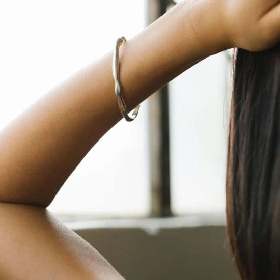  사라 사파비 주얼리 팔찌 플로우 커프 - SARAH SAFAVI JEWELRY