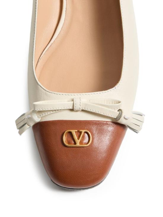 25FW 발렌티노 가라바니 플랫 슈즈 WS0MR8 DDTAHA White - VALENTINO GARAVANI