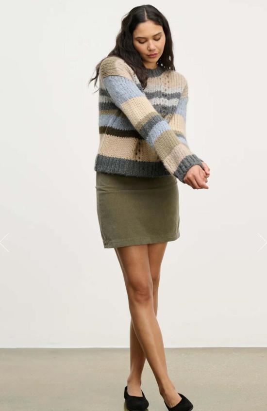  벨벳 숏 스커트 리자 스커트 펀 - VELVET