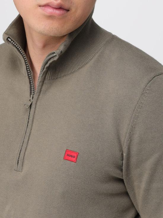 25FW 휴고보스 레드 로고 라벨 코튼 지퍼넥 스웨터 50474164 032 Green - HUGO BOSS