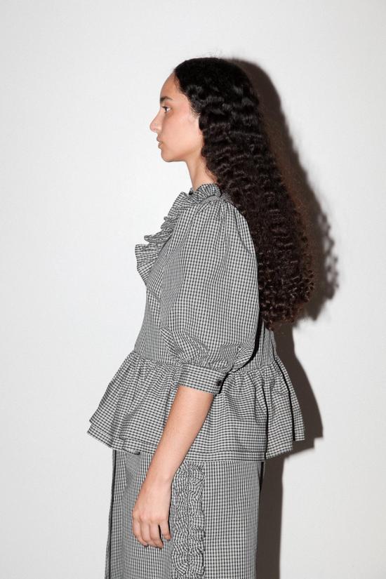  케이코 블라우스 KK Co 캐스케이드 탑 블랙 플레드 - KKCO