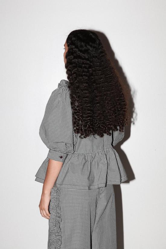  케이코 블라우스 KK Co 캐스케이드 탑 블랙 플레드 - KKCO