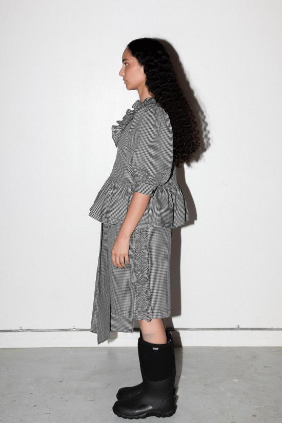  케이코 블라우스 KK Co 캐스케이드 탑 블랙 플레드 - KKCO