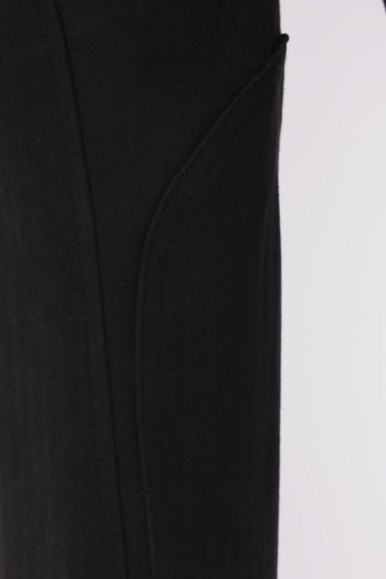 25FW 버버리 헤링본 스트레치 코튼 조드퍼 팬츠 8114845A1189 Black - BURBERRY