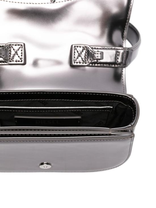 25FW 디젤 1DR 숄더백 인 미러드 레더 X08396PS202 H0926 GUNMETAL - DIESEL